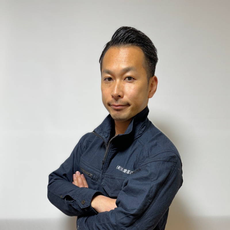 株式会社BESTRUCK 代表取締役 猪飼尚志の顔写真。国家一級自動車整備士、運行管理者。トラックドライバー