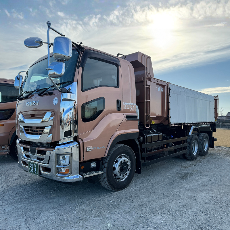 有限会社東海技建様に導入されたナットチェッカー装着のトラック。
点検の標準化、ヒヤリハット減少、ナットチェッカー